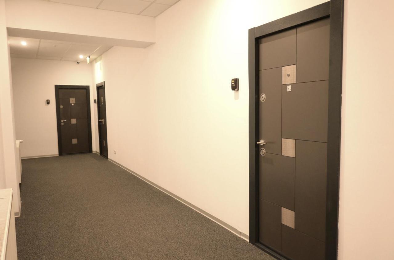 Luana Airport Apartments #8 Otopeni Kültér fotó